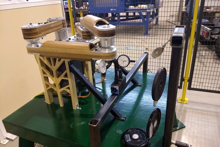 Robécolo, un robot industriel fabriqué en bois