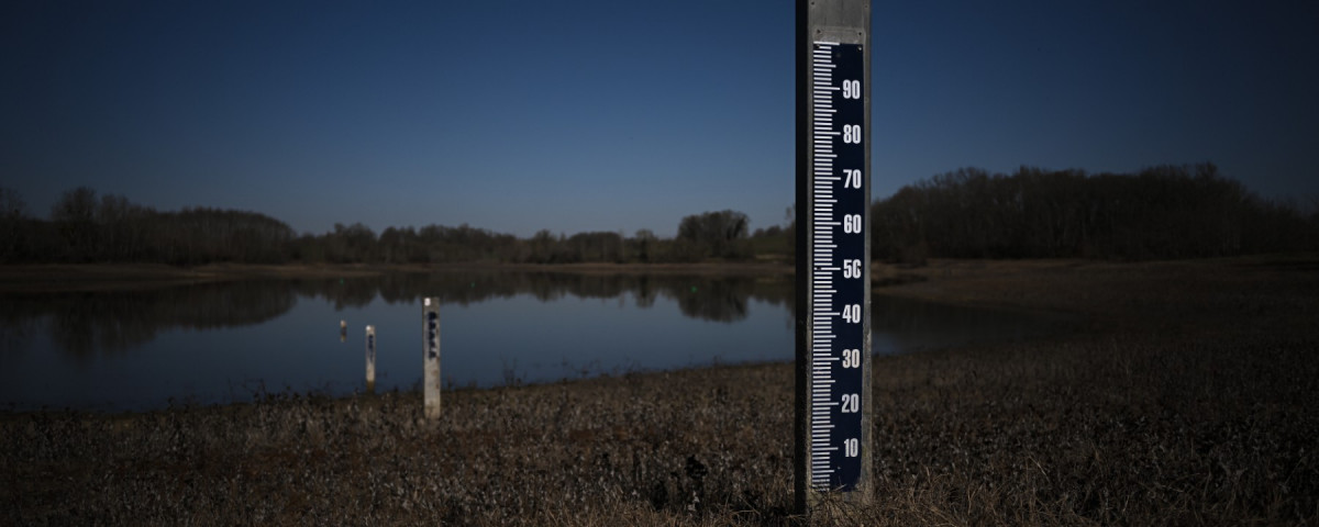 Sécheresse : un déficit de précipitation "jamais vu en hiver", selon Météo-France